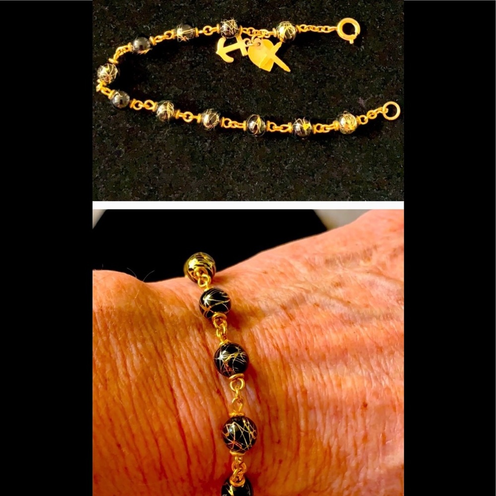 Bracelet black & gold bead link fashion w/charms